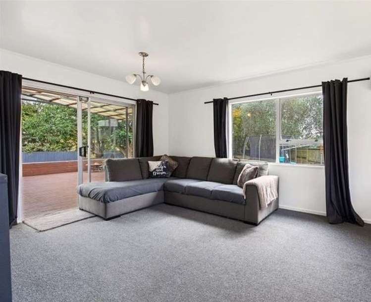 12 Conifer Place 11555_4