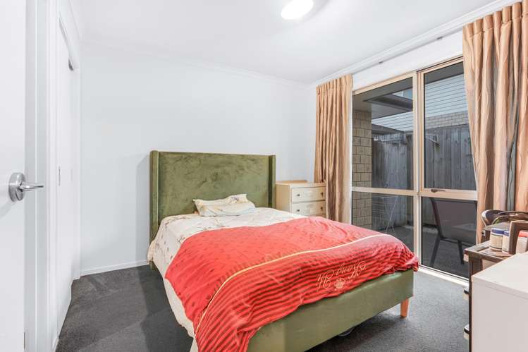 2/3 June Place Hamilton East_5