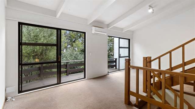 3/2 College Road Northcote_4