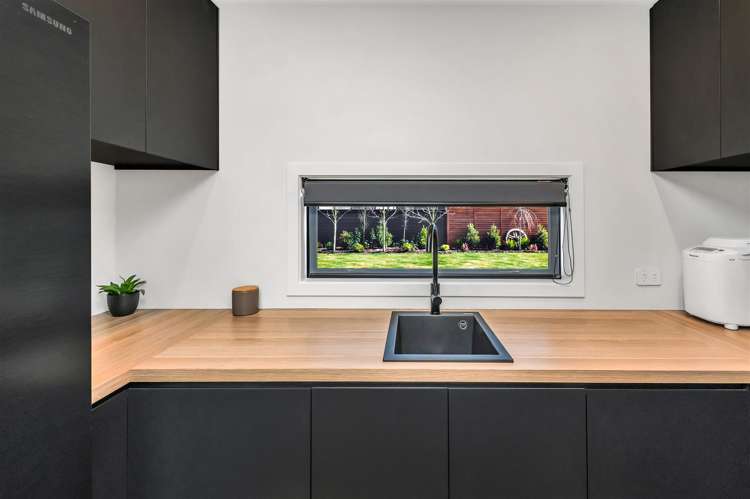 27 Candlesticks Crescent Lincoln_10