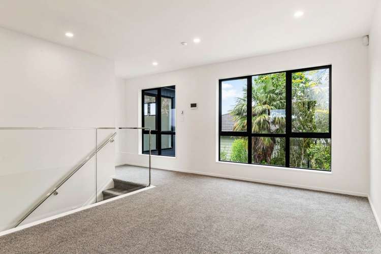 2/9 Helvetia Road Pukekohe_3