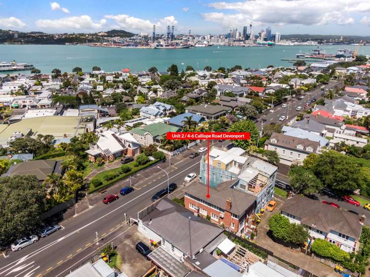 2/4 Calliope Road Devonport_11