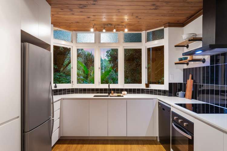 36 Paturoa Road Titirangi_15