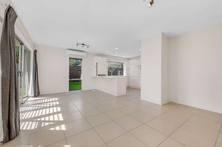 21A Bramley Drive Farm Cove_9