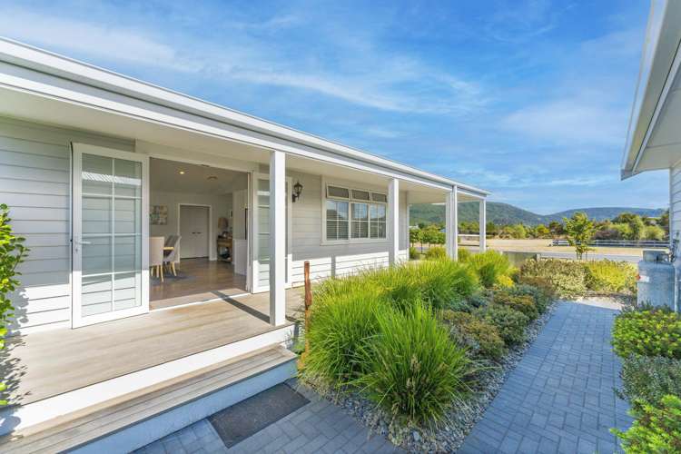 8 Pukatea Lane Kinloch_16