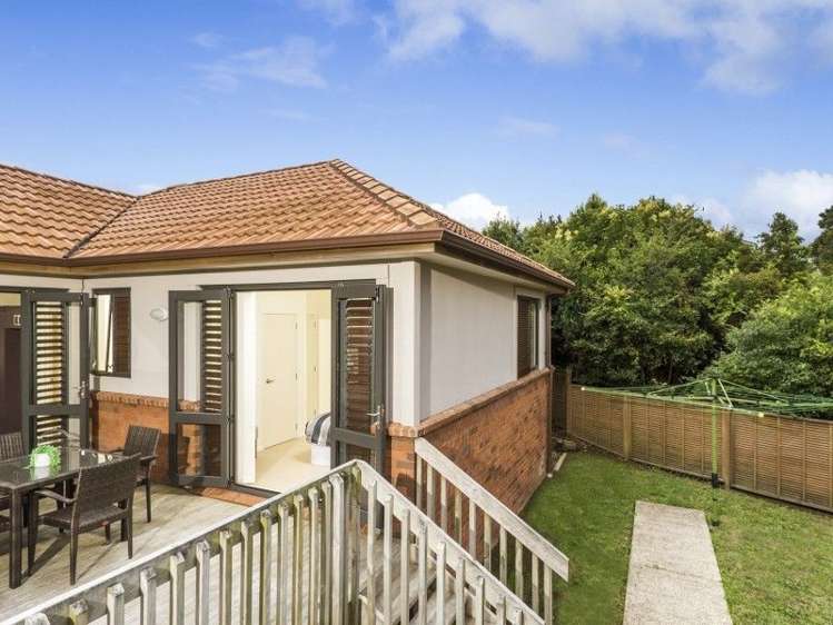 28 Greenbough Lane Greenhithe_2