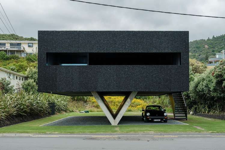  19 Marine Parade South Piha_20