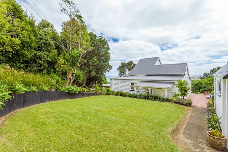 34 Domain Crescent Muriwai_19