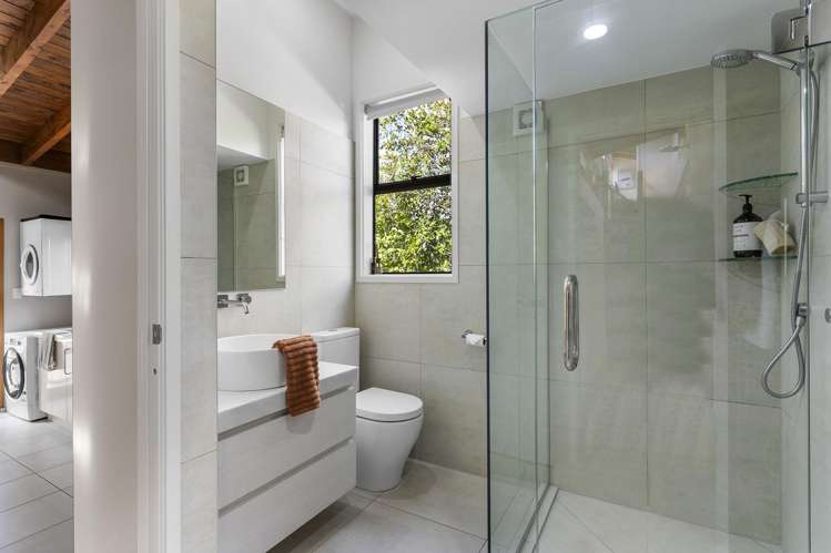 88A Beach Road Mellons Bay_29