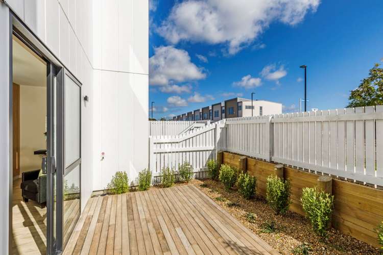 12 Green Bamboo Road Hobsonville_21