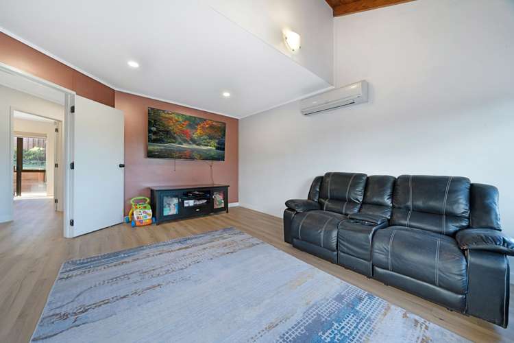 2/46A Captain Scott Road Glen Eden_5