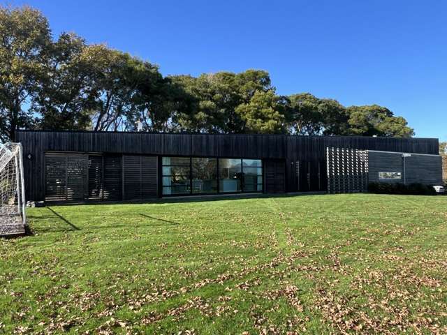 32 Metcalfe Road 11377_2