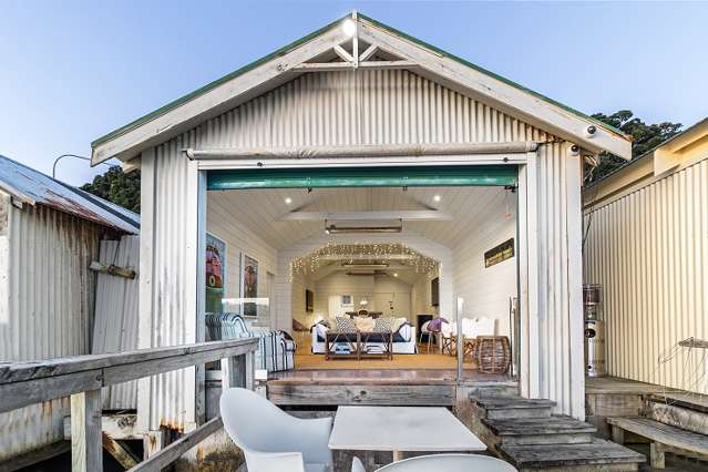 Auckland boatshed used in hit TV show David Lomas Investigates for sale