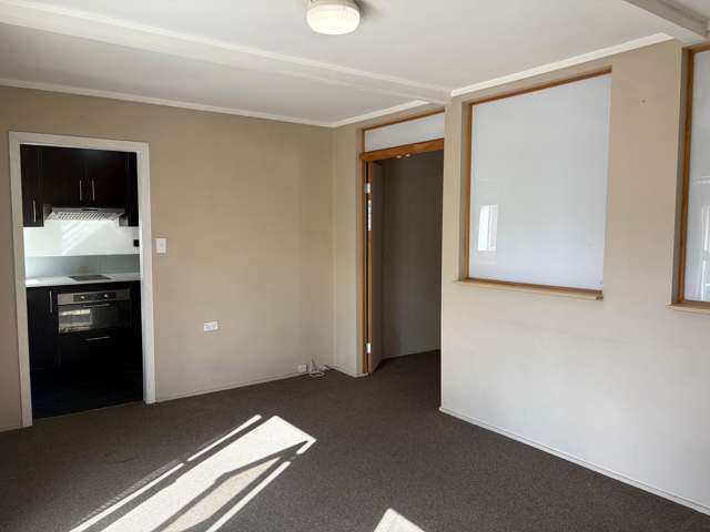 2/15 Lancelot Place Glenfield_4