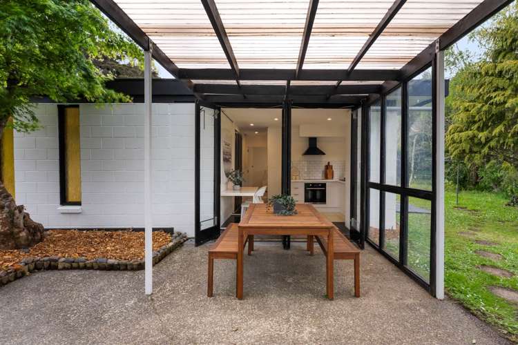 2/13 Kororo Street Northcote_6