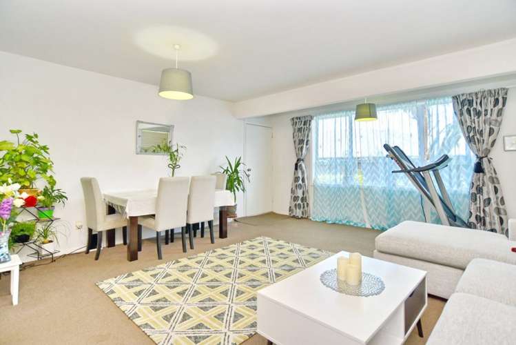 2/25 Blighs Road Strowan_6