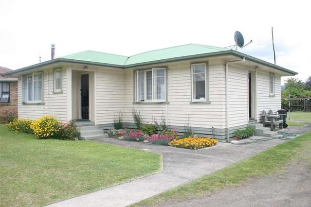 77 River Road Kawerau_1