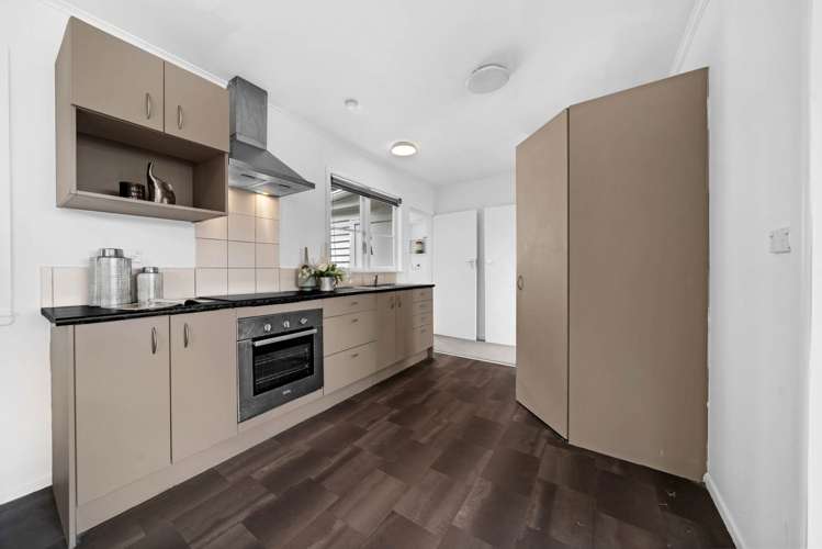 53A Sylvan Crescent Te Atatu South_6