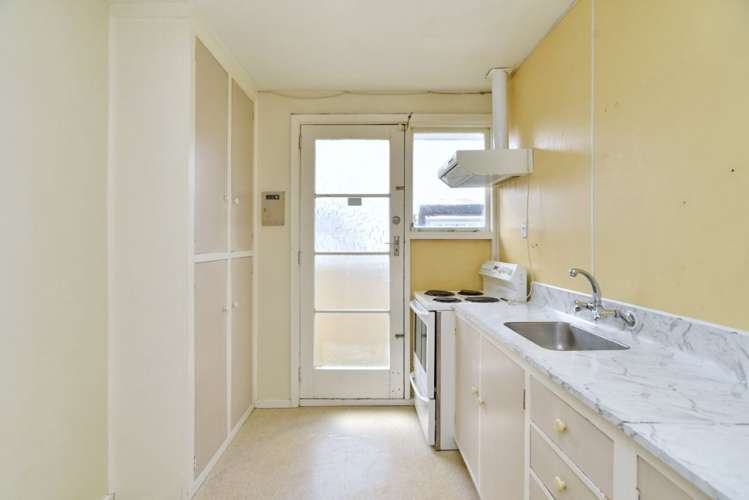 2/560 Hereford Street Linwood_5