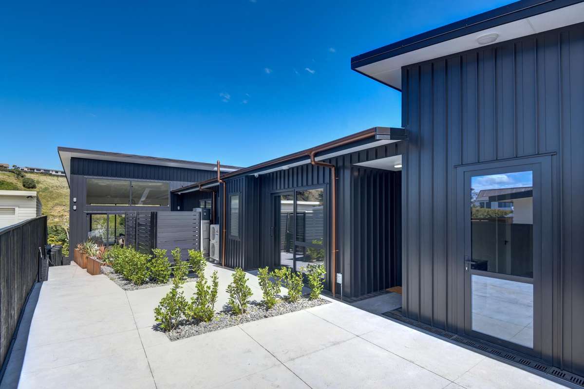 12A Mowhanau Drive_1