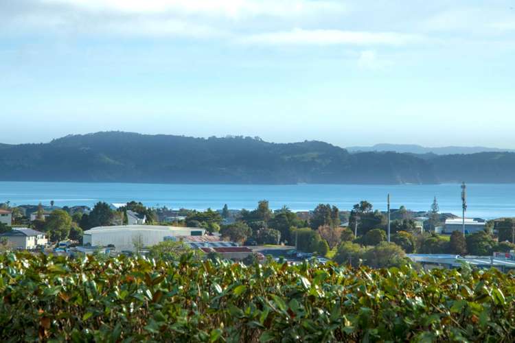 1 Myra G Place Stanmore Bay_43