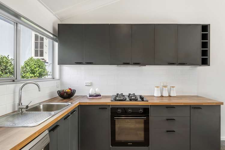 2/24 Hastings Parade Devonport_13