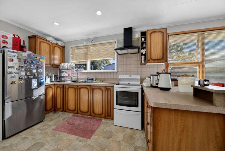 77 Cutts Road Russley_11