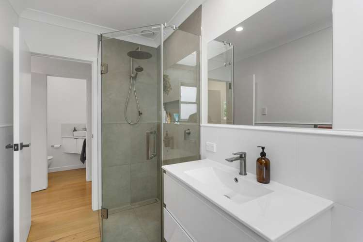 2/30 Lyttelton Avenue Forrest Hill_4