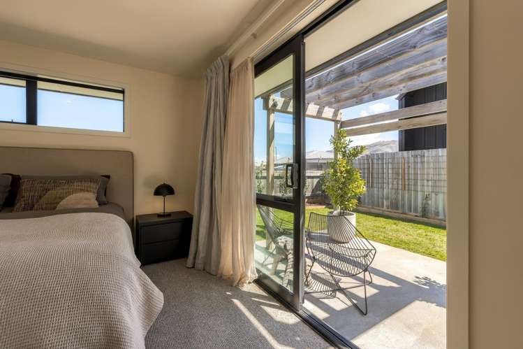 15/15A Toni's Terrace Lower Shotover_8