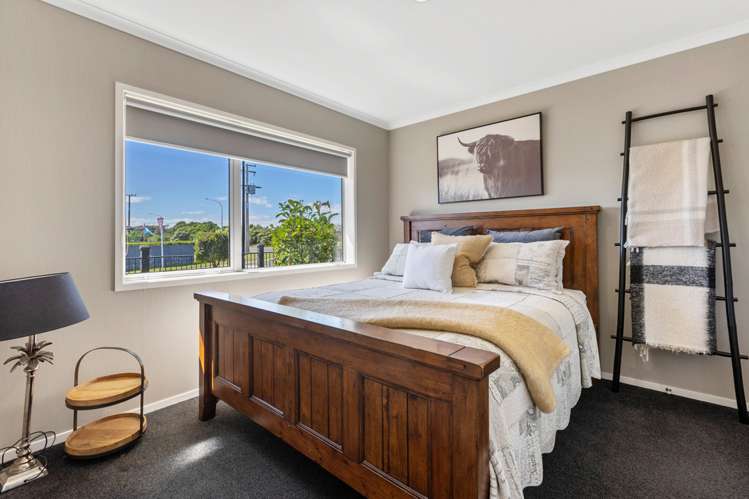 2 Golf Course Lane Waiwhakaiho_13