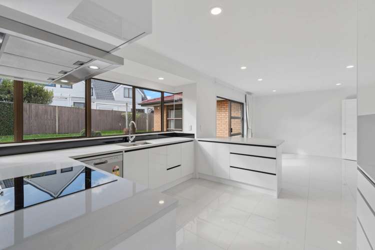 73 Mirrabooka Avenue Botany Downs_10