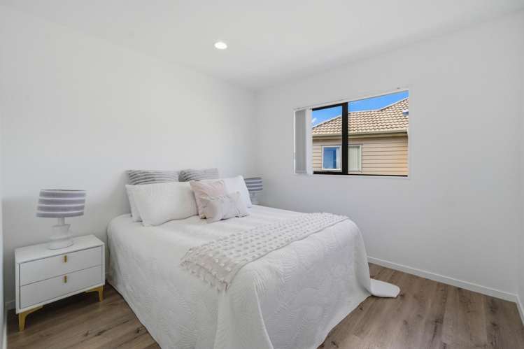 9 Bordeaux Parade Te Atatu South_7