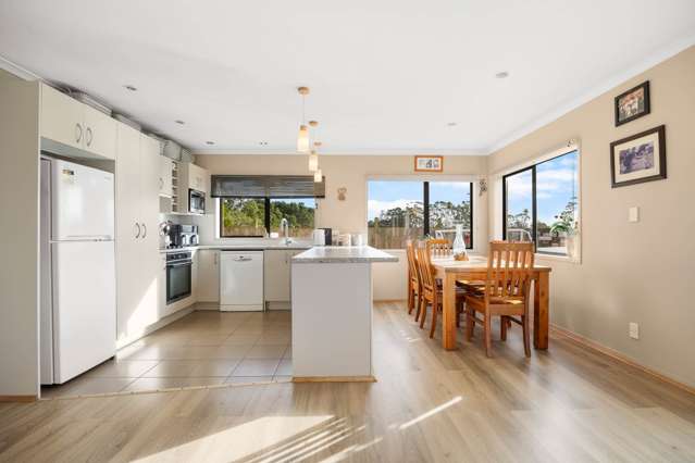 32 Aitkenhead Court Parakai_4