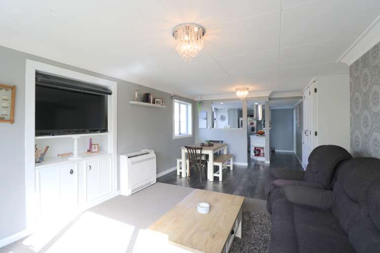 400 North Road Waikiwi_5