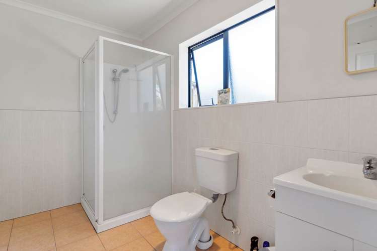 60 Castlefinn Drive Manurewa_13