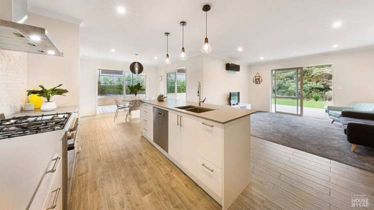 25 Mission Hills Drive Poraiti_4