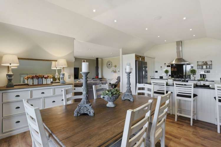 626 Carrs Road_4