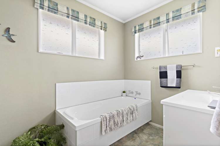 23 Lowes Place Solway_13