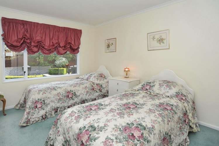 6 Kumai Place Sockburn_13