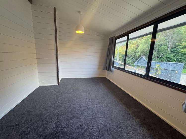 22 Percy Dyett Drive Karori_9