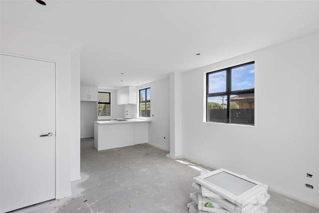 2/611 Cashel Street Linwood_2