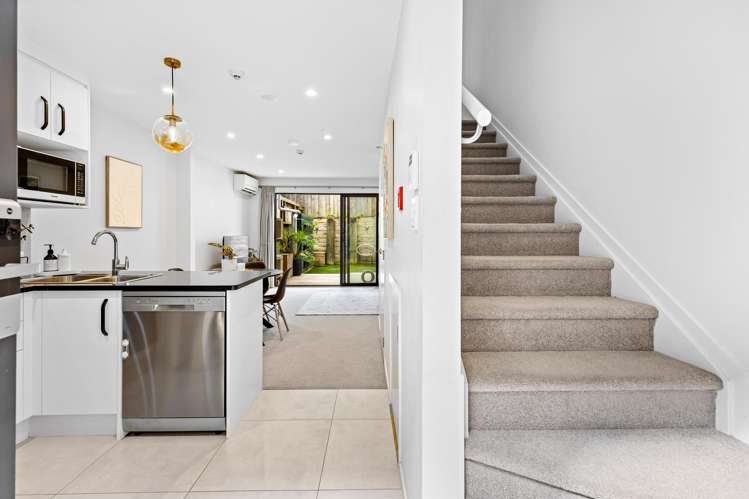 15/18 Hewlett Road Massey_10