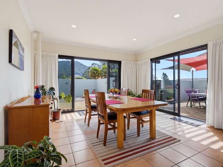 15 Edward Payton Grove Pukehangi_5