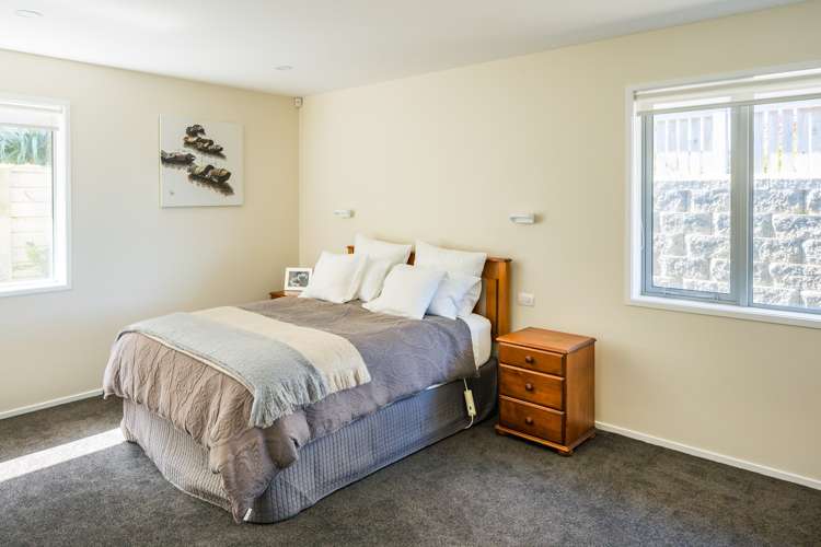 51 Dowse Drive Maungaraki_12