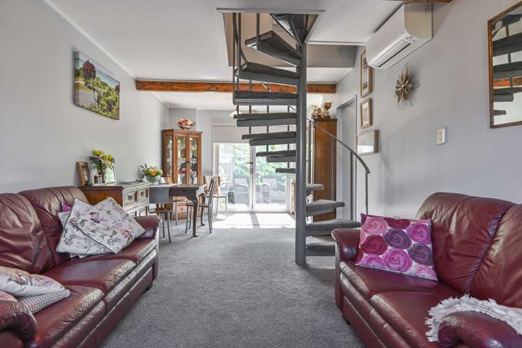 2/209 Charles Street_0