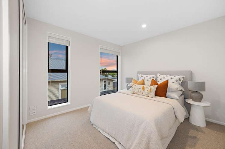 2/100 Innes Road Saint Albans_7