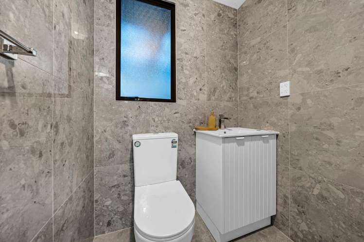 47 Lilburn Crescent Massey_10