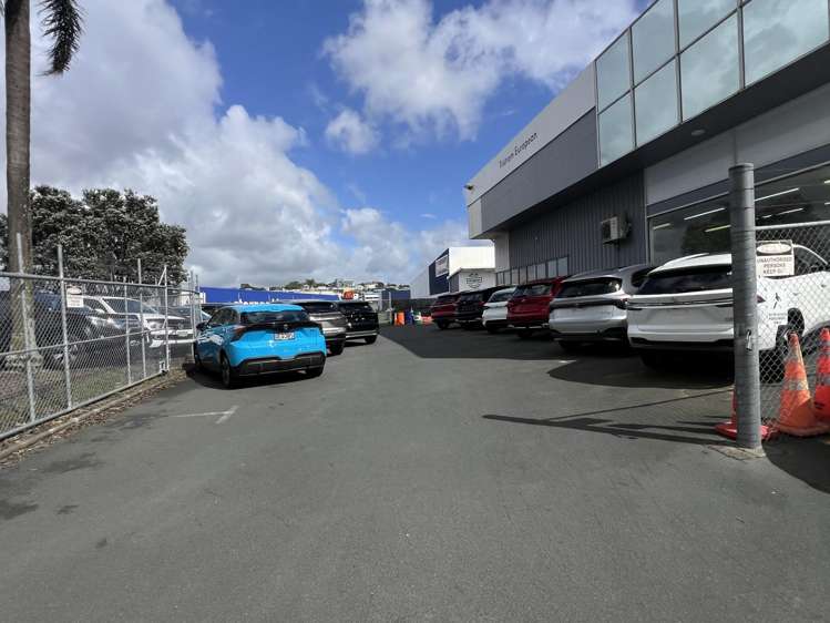 7-11 Hillside Road Wairau Valley_5