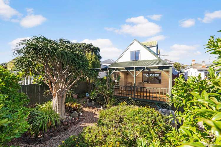 76b Calliope Road Stanley Point_1