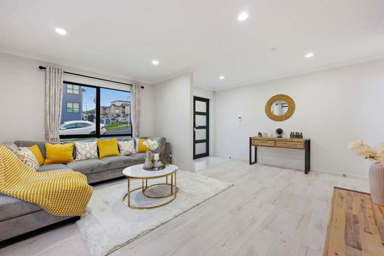 10 Tannaghmore Drive Flat Bush_3